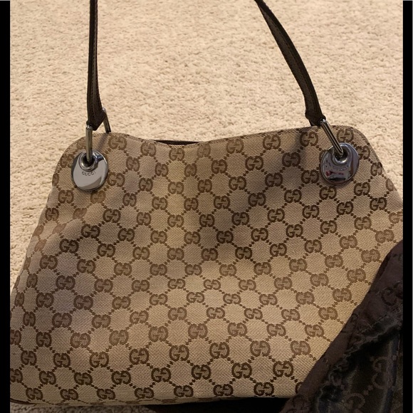 AUTHENTIC GUCCI BAG. Perfect condition. NO STAINS - Picture 2 of 4